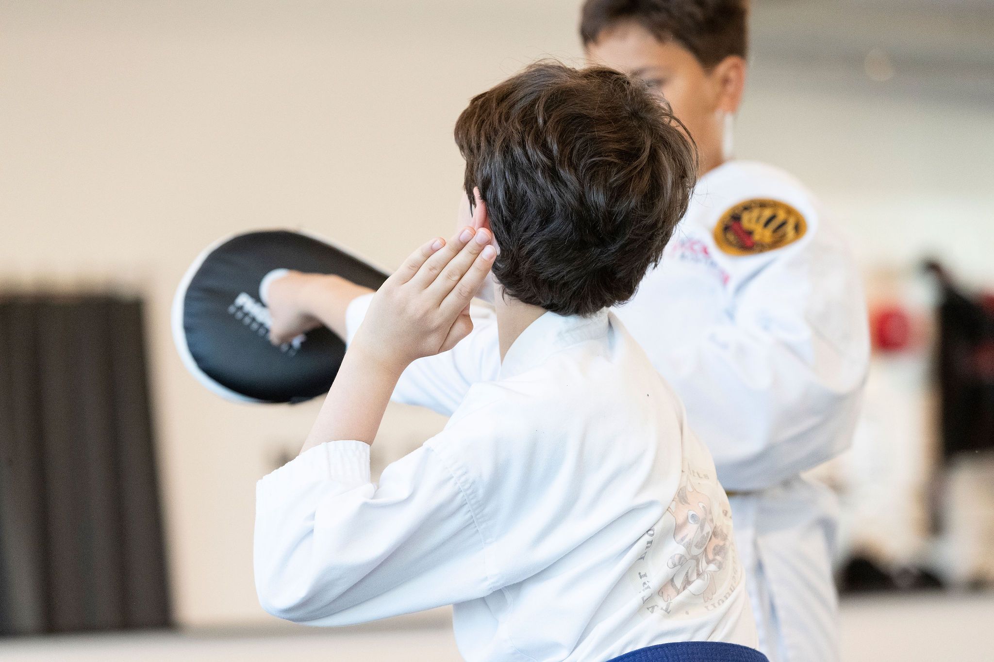Dübendorf News, Karate, Krav Maga, Selbstverteidigung, Aroha, Fitness, Disziplin, Respekt, Lebensschule, Verteidigung, Kämpfen, Dübendorf Karate, Kinder Karate, Kindergarten Kinder, Jugendliche, Erwachsenen Karate, Lebensschule, Lifeskills, Kampfsport, Karate Training, Selbstverteidigung, Krav Maga, Zürich, Dübendorf, Fällanden, Uster, Wallisellen, Dietlikon, Selbstschutz, Karate, Kung Fu, Judo, Erwachsenen Selbstverteidigung, 8600, 8001, 8117, 8606, Volketswil, Kampfkunst, Kampfsport, 8304, 8605, Krav Maga 360, Bruce Lee, Chuck Norris, Mobbing, Stop Mobbing, Kindergeburtstag, Kampfkunst Party, Aroha, Fitness, QiGong, Qi-Gong, Taichi, Arnis, MMA, JuJitsu, Brasilien JuJitsu, Ferien Camps, Shitoryu, Shukokai, Shitokai, Gojuryu, Shotokan, Wadoryu, Kyusho, Kyusho Jitsu, Dillman, Paul Bowman, Pressure Points, Basel, Solothurn, Bern, Schweiz, Switzerland, Wild Goose Qigong, Dayan, Mixed Martial Arts, Probestunde, Trial Lesson
